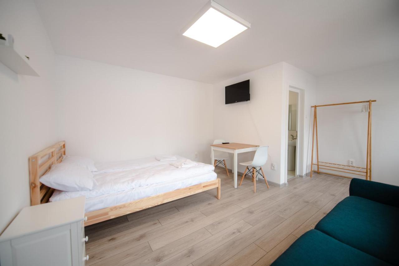 Pixel Guesthouse Tîrgu Secuiesc Екстериор снимка