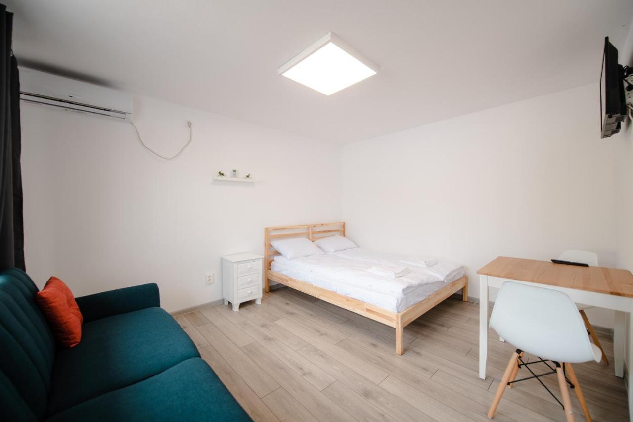 Pixel Guesthouse Tîrgu Secuiesc Екстериор снимка