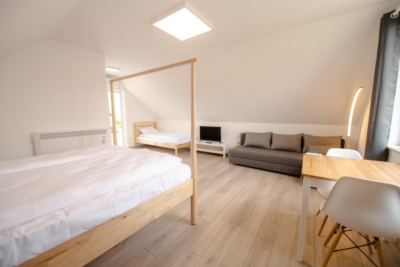 Pixel Guesthouse Tîrgu Secuiesc Екстериор снимка