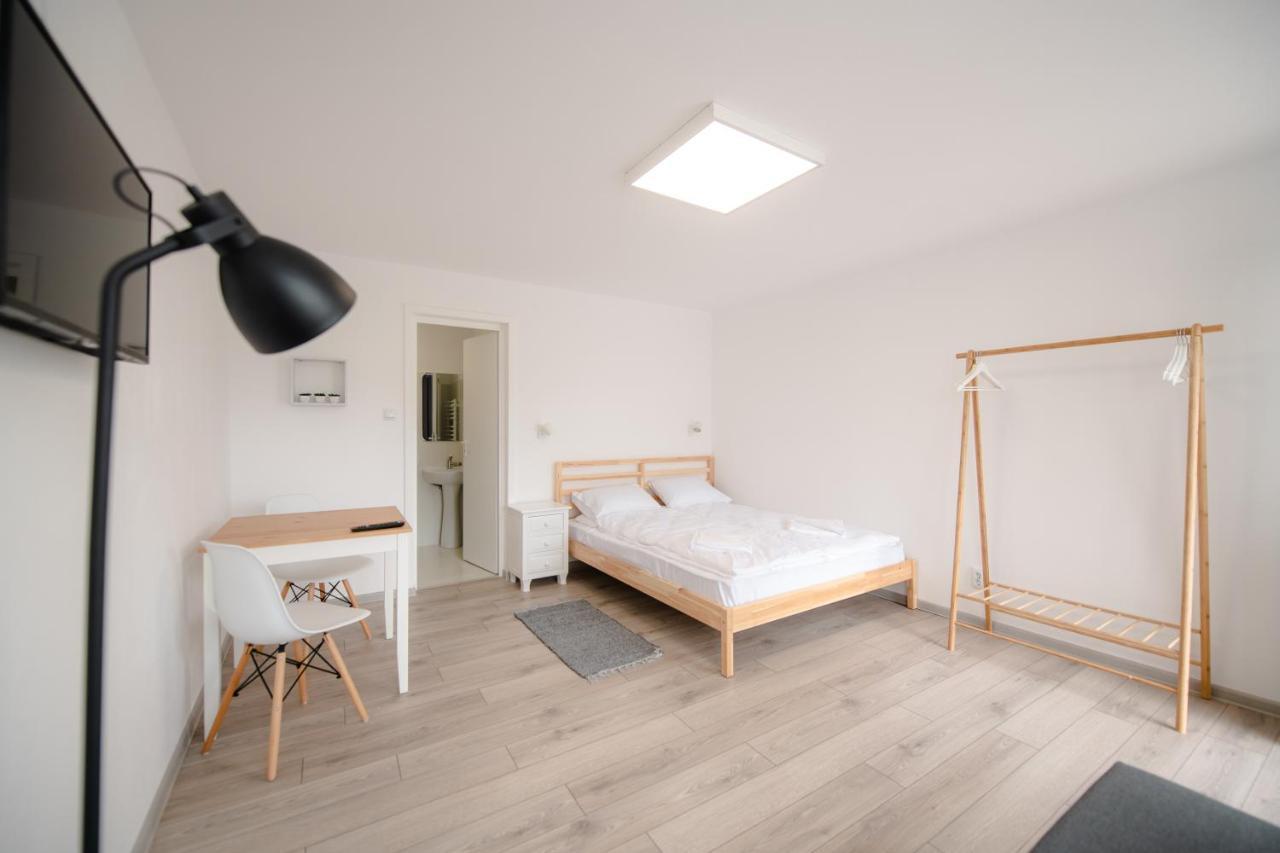 Pixel Guesthouse Tîrgu Secuiesc Екстериор снимка