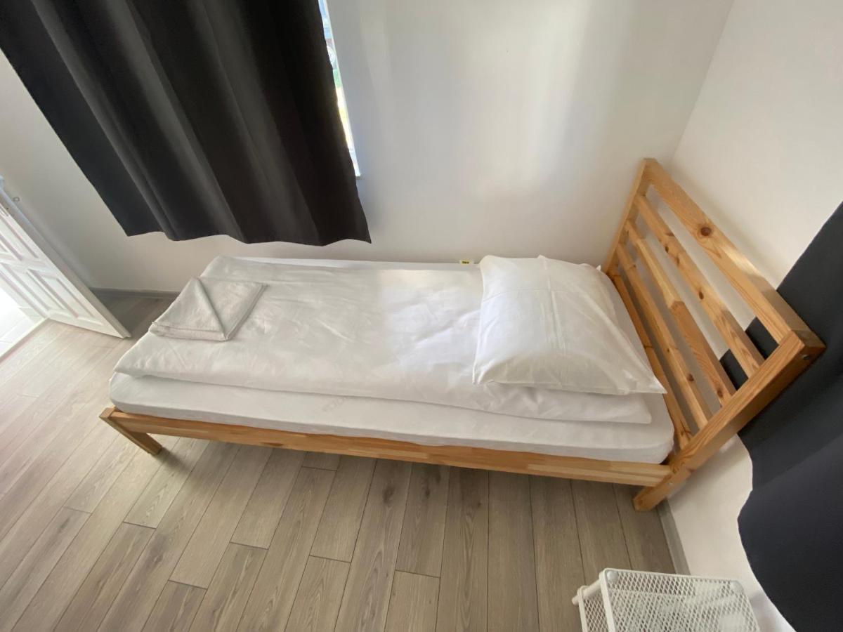 Pixel Guesthouse Tîrgu Secuiesc Екстериор снимка