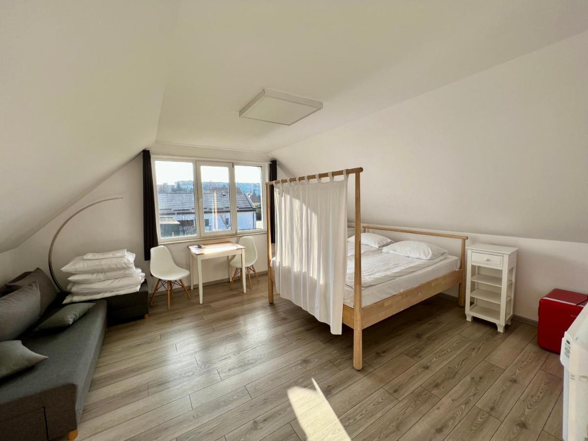 Pixel Guesthouse Tîrgu Secuiesc Екстериор снимка