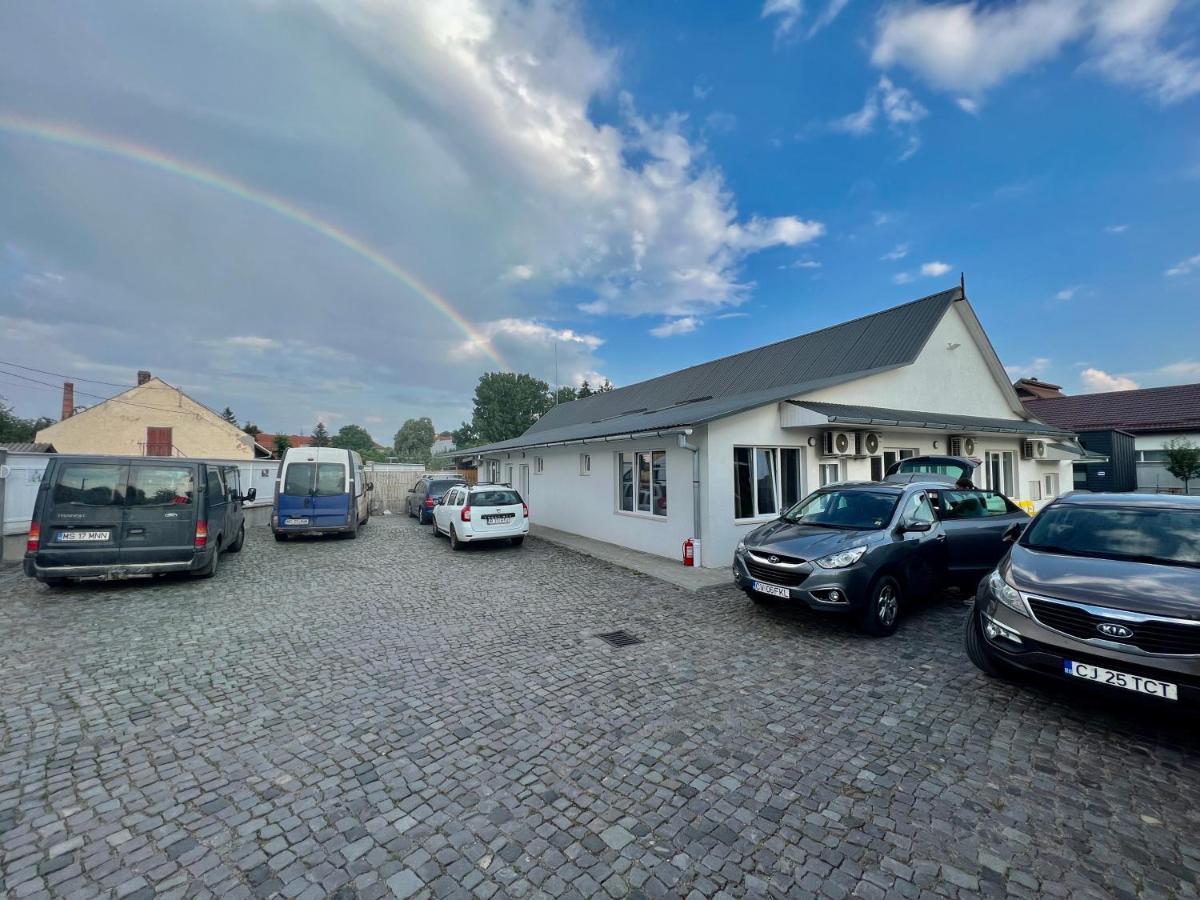 Pixel Guesthouse Tîrgu Secuiesc Екстериор снимка