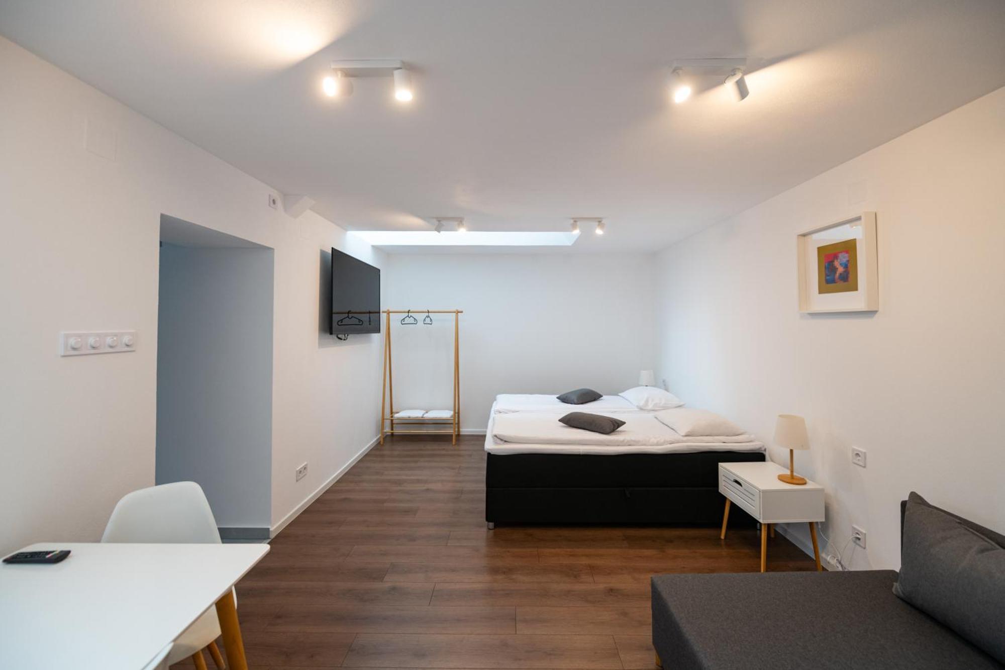 Pixel Guesthouse Tîrgu Secuiesc Екстериор снимка